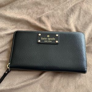 Kate Spade Zip Around Wallet